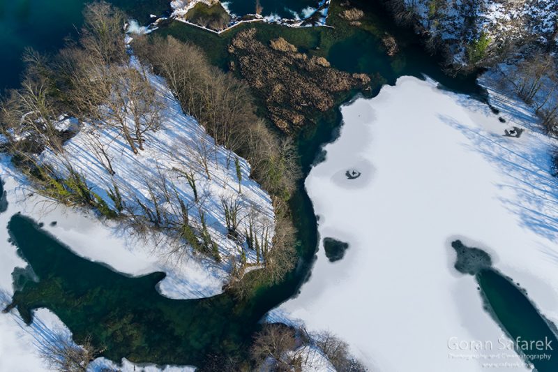 VIDEO: Mrežnica River from Croatia in ice and snow